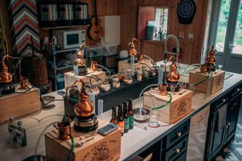 Atelier de création de votre rhum ou gin à Sainte-Croix-du-Mont