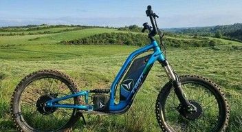 Randonnée en trottinette électrique à Besse-et-Saint-Anastaise près de Saint-Nectaire