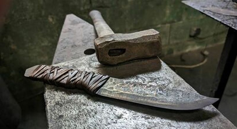 Atelier de fabrication de couteau près de Villefranche-de-Rouergue