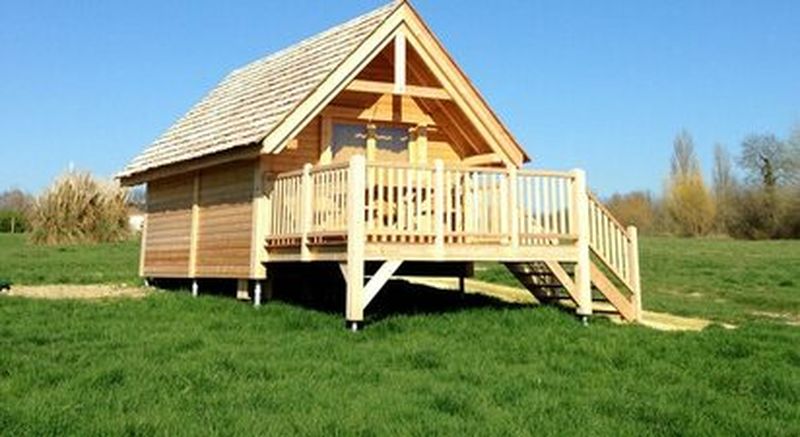 Nuit insolite en cabane à Berson près de Blaye