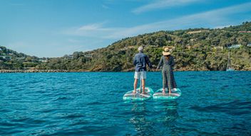 Location de paddles électriques avec guidon sur plage de la Gaillarde à Issambres