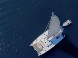 Balade en catamaran à l’île de Houat depuis La Trinité-sur-Mer, Morbihan