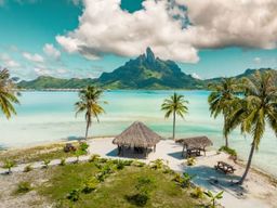 Visite d'une ferme perlière à Bora Bora sur le motu de Taufari'i