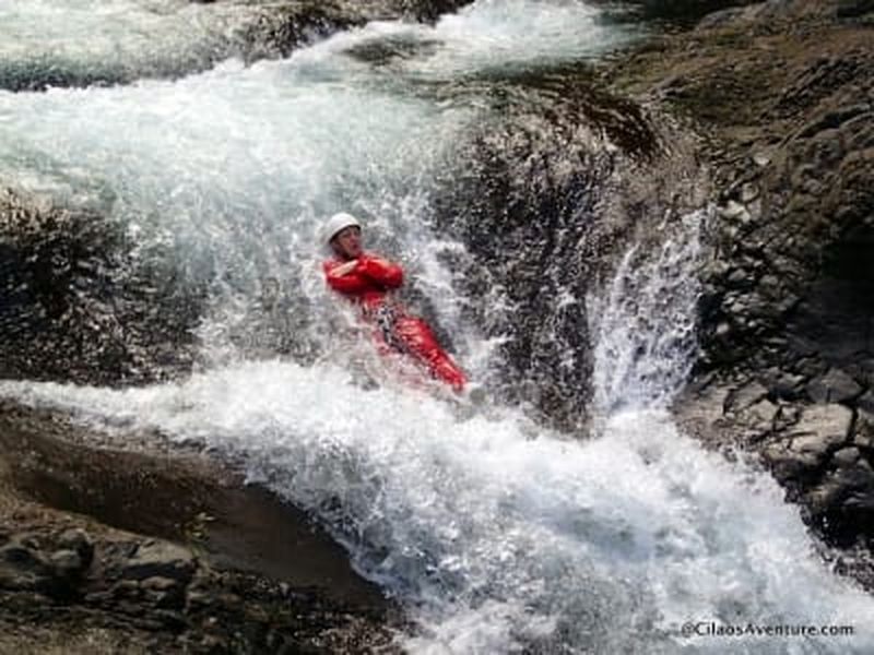 Canyoning sportif du Grand Galet dans la rivière Langevin à Saint-Joseph, La Réunion