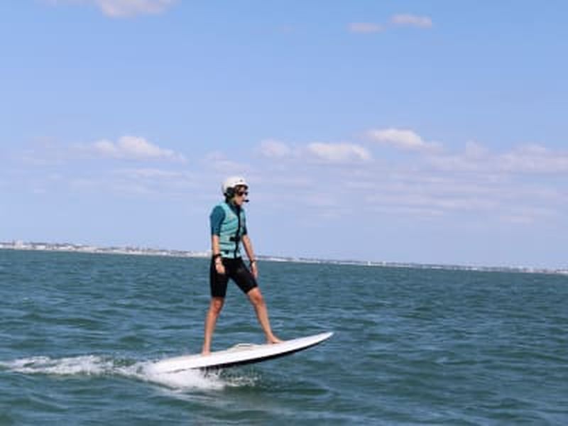 Découverte de l’e-foil à Royan depuis la plage de Saint-Georges-de-Didonne