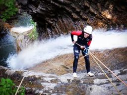 Canyoning débutant et intermédiaire dans les Pyrénées d'Aínsa