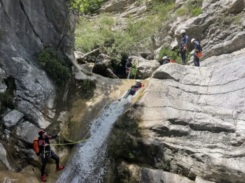 Canyoning dans le Verdon dans le canyon du Gours du Ray