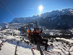 Vol en parapente en hiver de Männlichen à Wengen ou Grindelwald