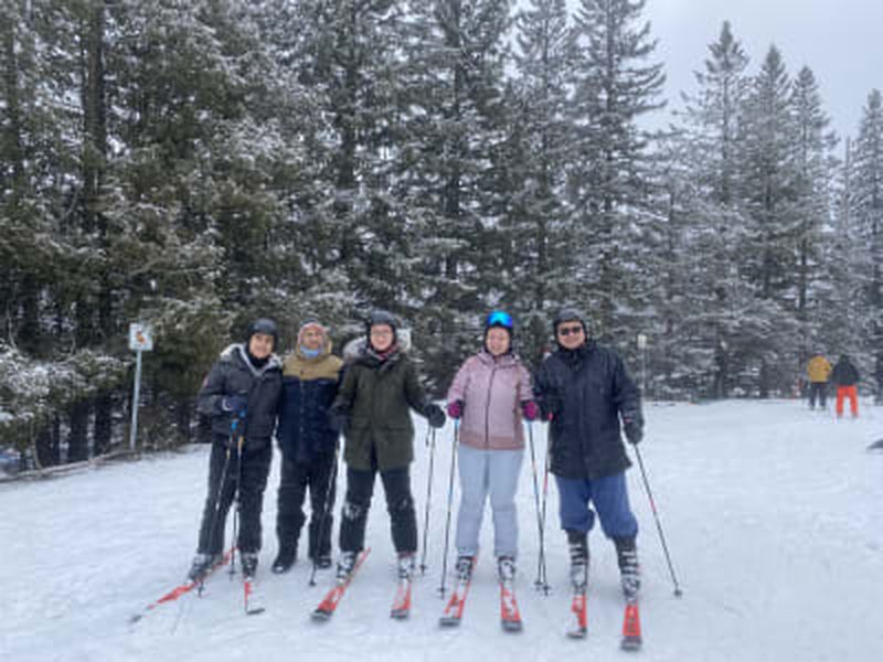 Journée de ski au départ de Montréal dans les montagnes du Québec