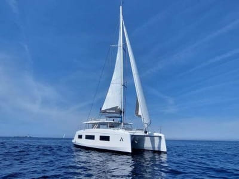 Croisière en catamaran au coucher du soleil, depuis Six-Fours-les-Plages