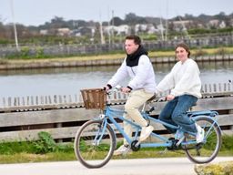 Balade à vélo guidée sur l'Ile de Ré depuis La Rochelle