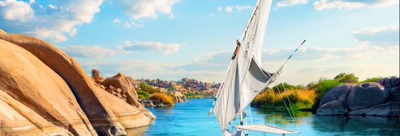 Excursion en bateau dans un village nubien