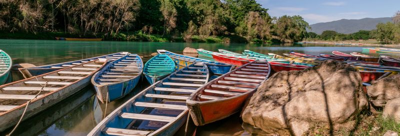 Balade en canoë jusqu'à la Cascade de Tamul
