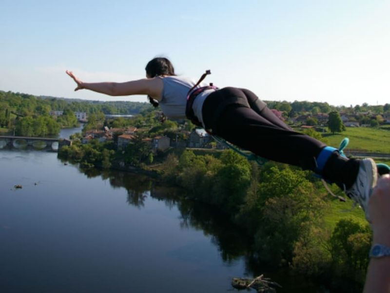 Saut à l'élastique du Viaduc de l'Isle Jourdain (86)