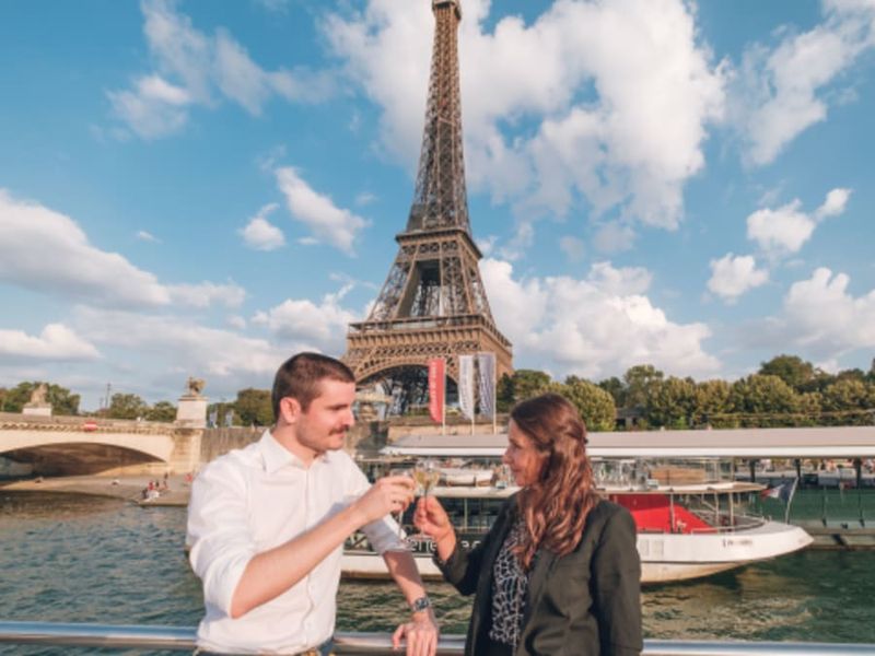 Soirée & apéro avec vin/bière sur la Seine par Les Vedettes