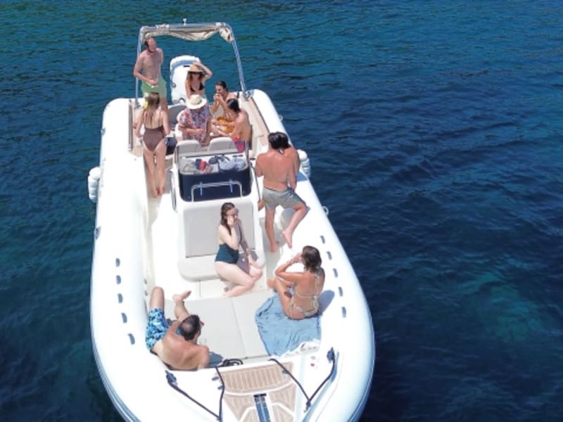 Location bateau pour 14 personnes en journée à Hyères (83)