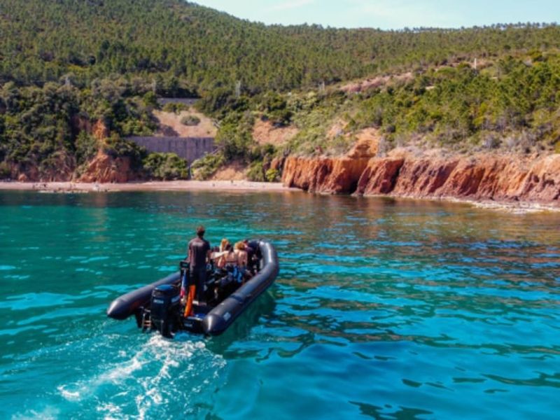 Balade en bateau Calanques de l'Estérel au départ de Cannes (06)