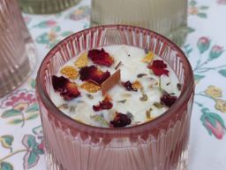 Atelier création de bougie florale à Mirmande (26)