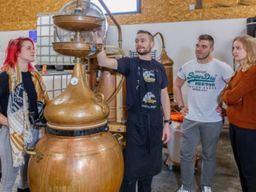 Visite d'une distillerie et dégustation de spiritueux à Acigné