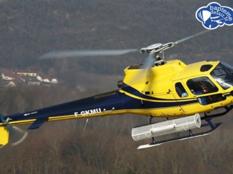 Vol en hélicoptère au-dessus du Balcon du Canigou