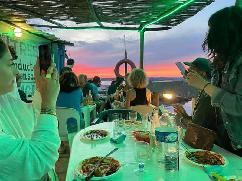 Visite de la ferme ostréicole et dégustations de fruits de mer à Sète, en France