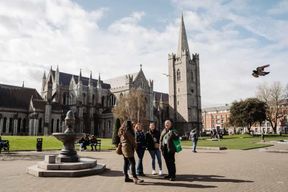 Dublin : Trinity College, visite des châteaux, de la Guinness et du whisky