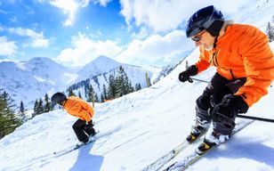 Sapporo : cours privé de ski et de snowboard en petit groupe