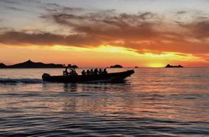 Croisière magique au coucher du soleil aux Sanguinaires depuis Ajaccio/Porticcio – Apéritif