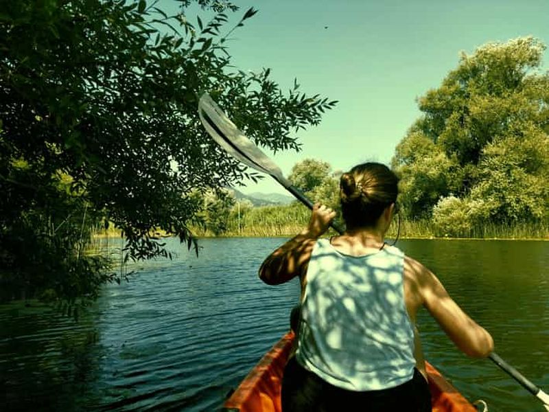 Aventure en kayak : Pagayez sur le lac Skadar