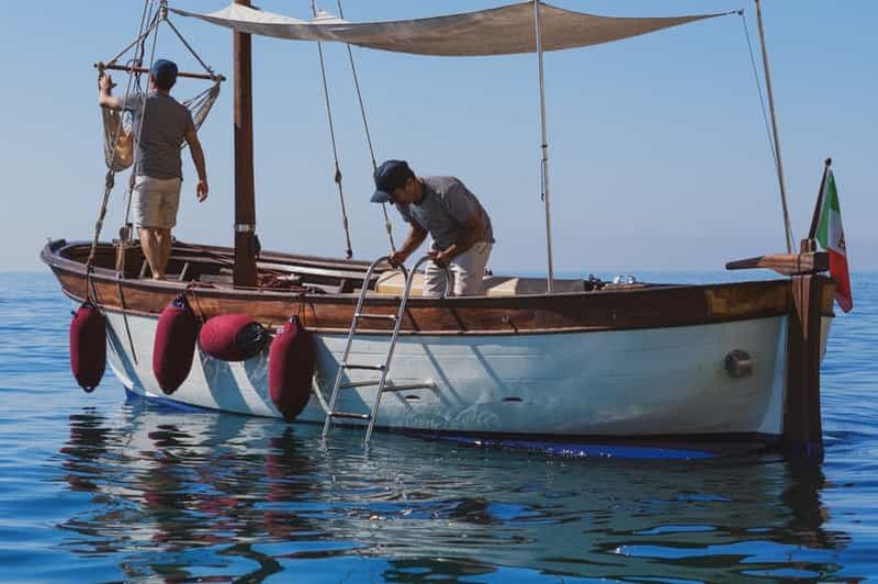 Cagliari : Tour en bateau Snorkeling frutta alla Sella del Diavolo