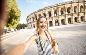 Nîmes : billet pour les arènes romaines et visite audio de la vieille ville