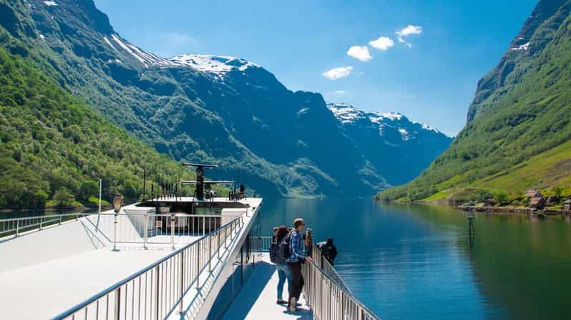 Bergen : village viking, croisière dans le Nærøyfjord et chemin de fer de Flåm