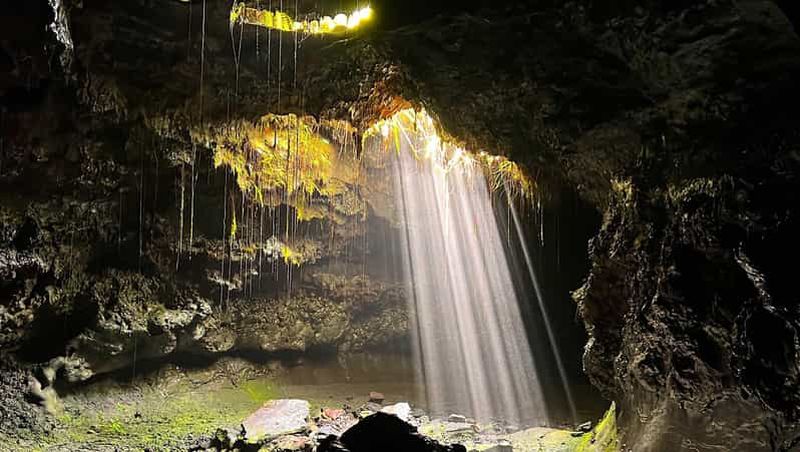 Réunion : Visite sportive dans les tunnels de lave du Piton de la Fournaise