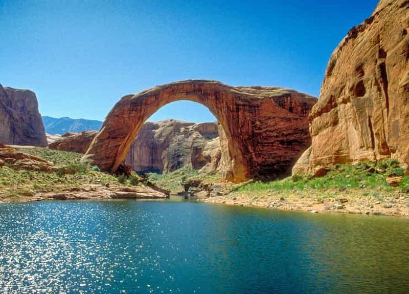Page : Croisière commentée sur le lac Powell avec visite à pied du Rainbow Bridge