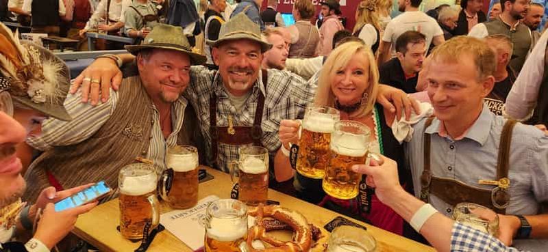 Munich : visite de l'Oktoberfest et réservation d'une soirée dans une grande brasserie