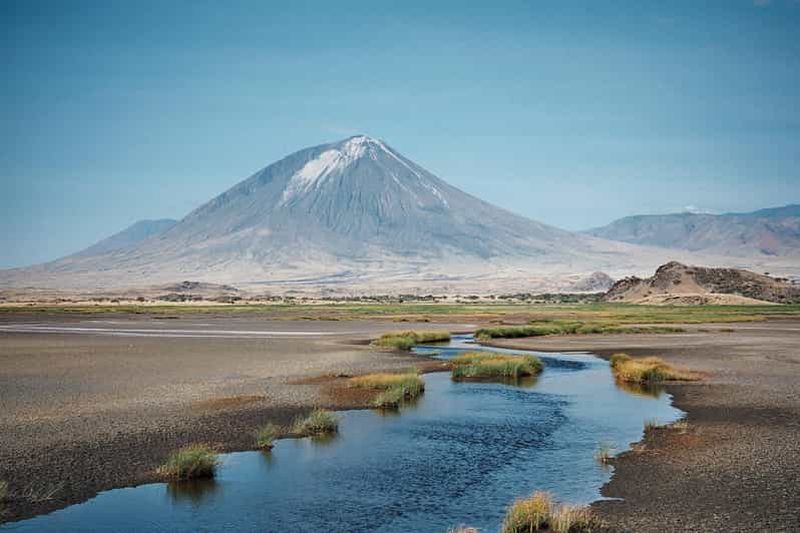 3Days Mount Oldoinyo Lengai Climbing and Lake Natron Tour