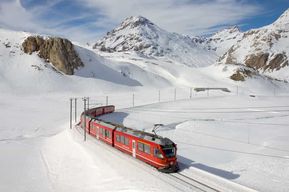Depuis Milan : Train de la Bernina et excursion à Saint-Moritz