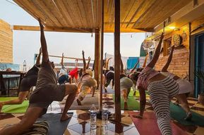 Taghazout : cours de yoga matinal avec un coach professionnel