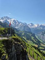 Männlichen : dégustation de fromage et de chocolat au sommet de la montagne