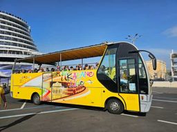 Catane : découvrez les villages d'Aci Trezza et d'Aci Castello le long de la côte ionienne.