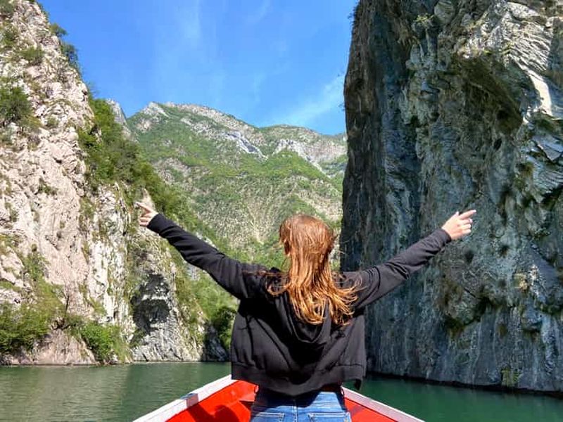 Billet Depuis Tirana/Shkodra : excursion d'une journée au lac Komani et à la rivière Shala