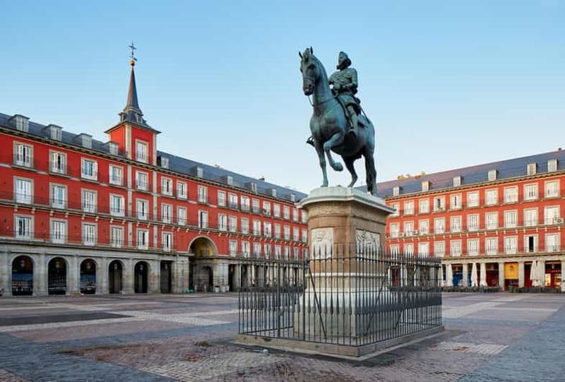 Madrid : visite historique en français (petit comité et privé)