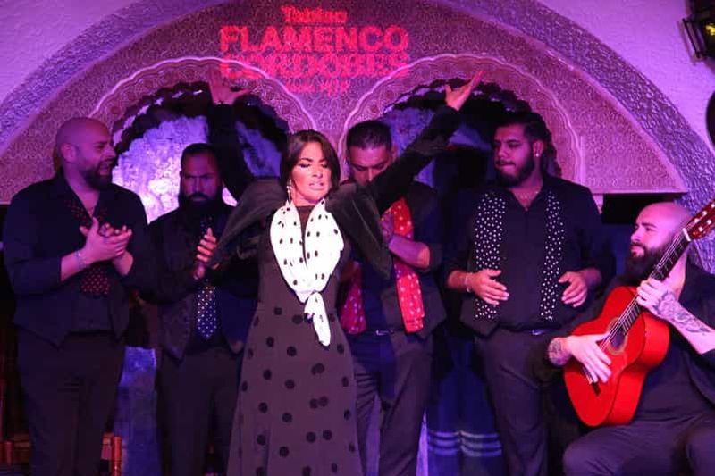 Barcelone : Tablao Flamenco Cordobes avec des options de restauration et de boissons