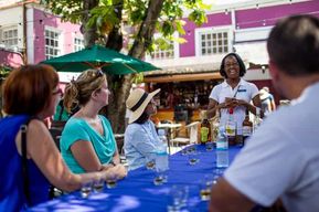 Nassau : Dégustations de rhum et visite culinaire à pied