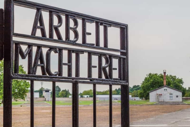 Berlin : visite en bus de Sachsenhausen, East Side Gallery et Berlin Story Bunker