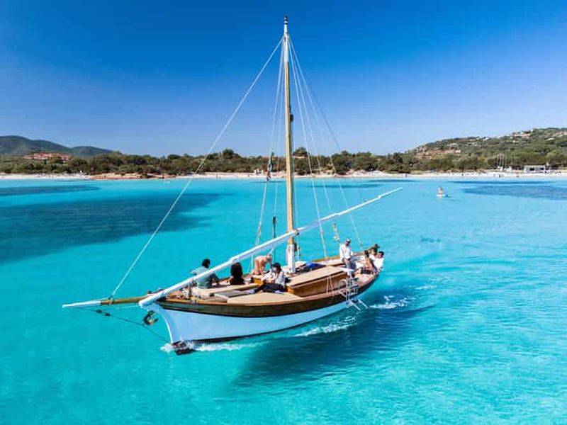 Porto Santo Paolo : sortie en bateau traditionnel d'une demi-journée à Tavolara et Molara