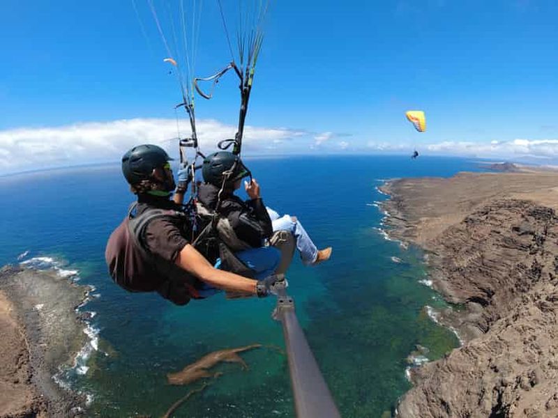 Lanzarote : Vol en parapente en tandem au-dessus de Lanzarote