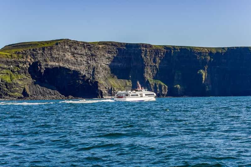 Au départ de Galway : Croisière d'une journée sur les îles d'Aran et les falaises de Moher