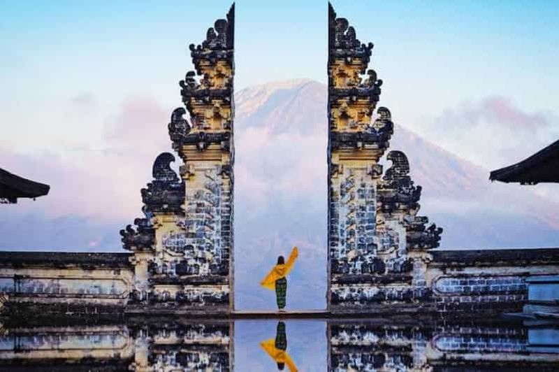 Bali ; pura lempuyang, tirta gangga dan pura besakih trip