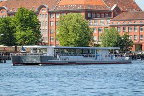 Berlin : Croisière sur la Spree dans l'East Side Gallery à bord d'un catamaran solaire